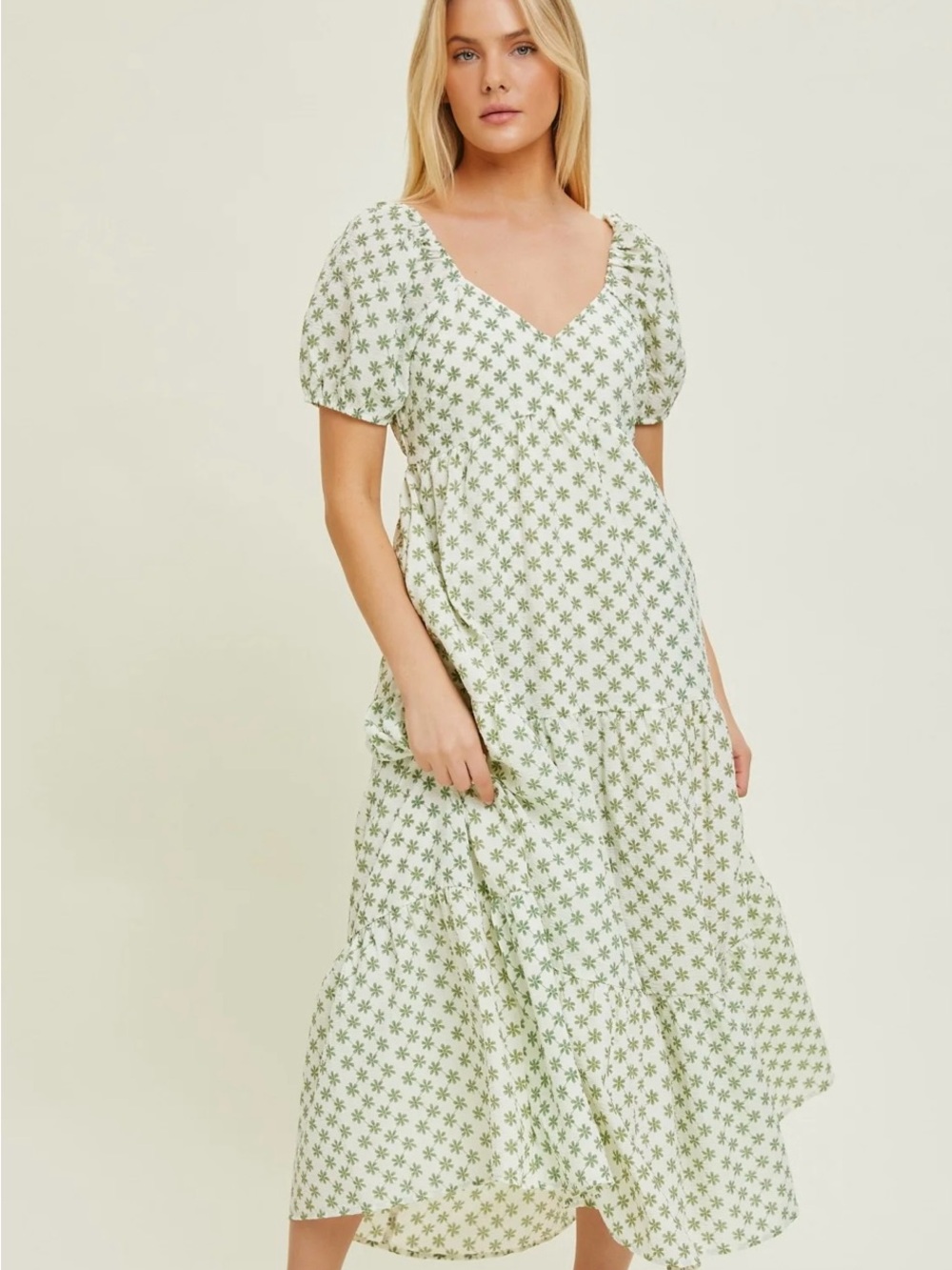 Boutique Floral Puff-Sleeve Floral Midi Dress